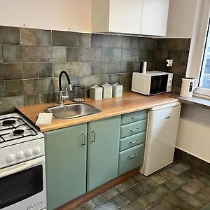 Ohmyhome - Chmielna Warszawa